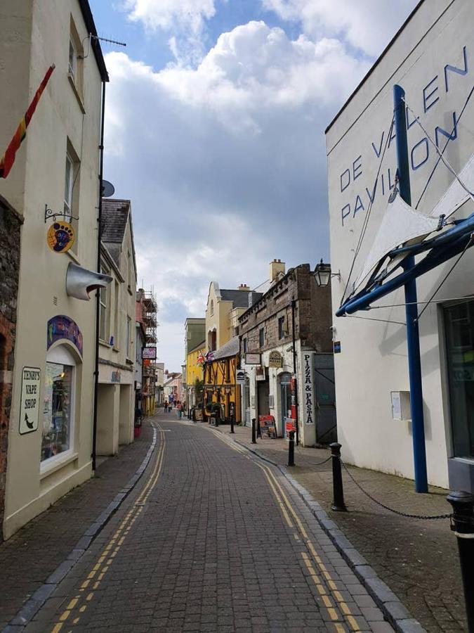 Stylish Flat In Central Tenby & Free Parking Exteriör bild