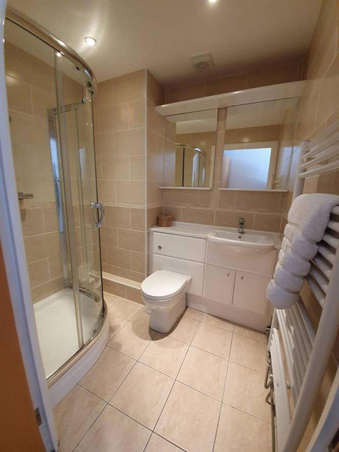 Stylish Flat In Central Tenby & Free Parking Exteriör bild