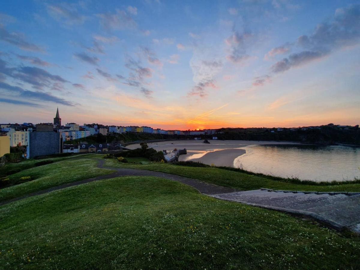 Stylish Flat In Central Tenby & Free Parking Exteriör bild