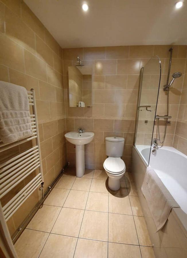 Stylish Flat In Central Tenby & Free Parking Exteriör bild